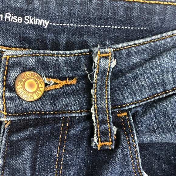 Levi's Women's Size 27 x 32 High Rise Ombre Blue Stretch Skinny Jeans Denim - Picture 9 of 15